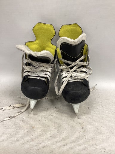 Used CCM 9350 SUPER TACKS Youth Hockey Skate Youth 11.0 11851-S000039541