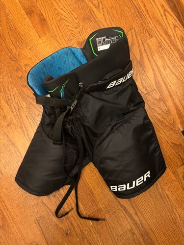 Junior Small Bauer Bauer x Hockey Pants (Used)