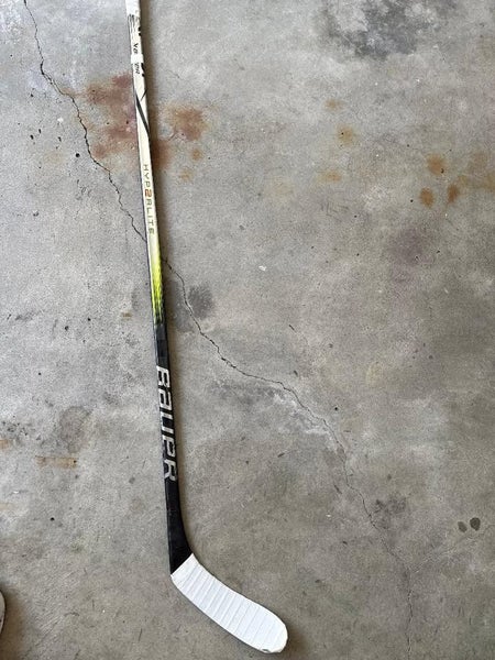 Senior Bauer Vapor Hyperlite 2 Left Hand Hockey Stick P28 (Used)