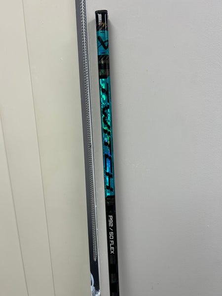 Junior Bauer Twitch Right Handed Hockey Stick P92 (Used)