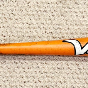 Victus V-Cut Hard Maple Bat 32"
