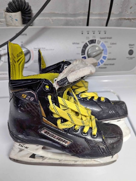 Bauer Hockey Skates (Used)