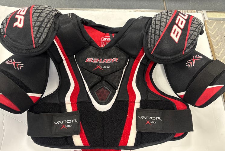 Men's Large Senior Bauer Vapor X40 Shoulder Pads (Used)