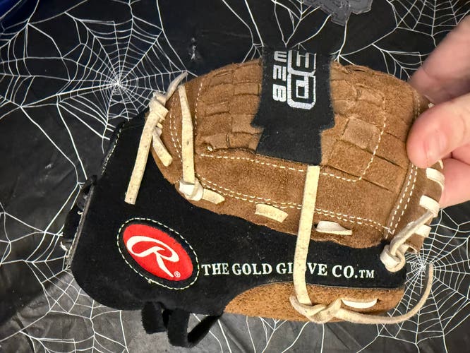 Rawlings Savage RH Baseball Glove 10.5" (Used)