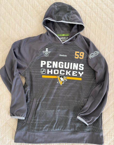 Pittsburgh Penguins Stanley Cup Team Issued Gray Adult Medium Reebok Sweatshirt (#59 Jake Guentzel)