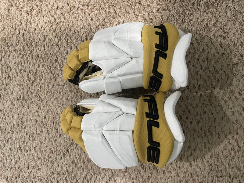 True Catalyst 9X Pro Gloves 14" Pro Stock (New)