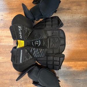 Warrior R\GT2 Intermediate Small Goalie Chest Protector (Used)
