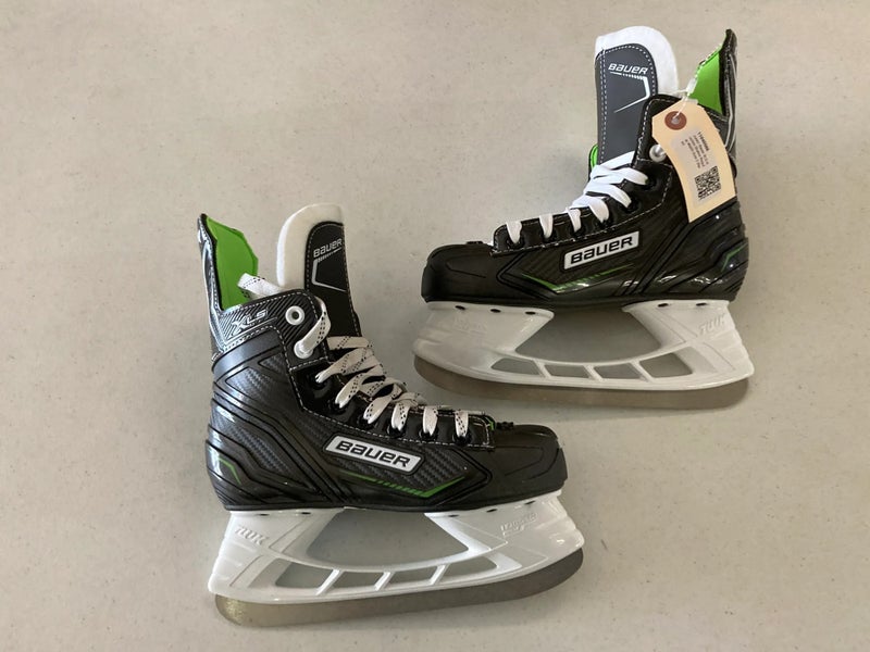 NEW Junior Bauer XLS Hockey Skates Size 2