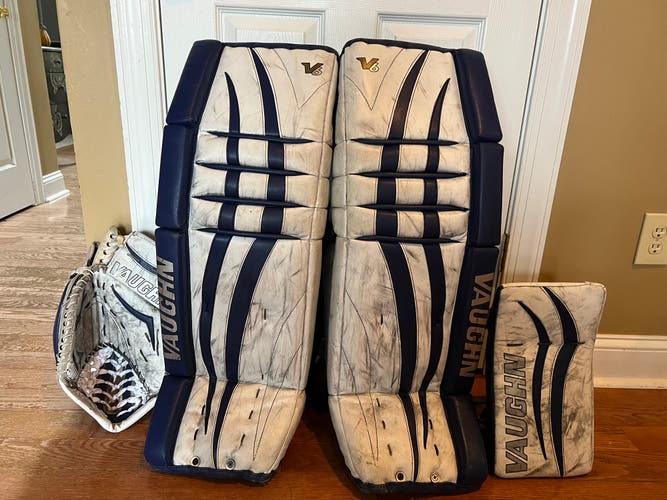 34" Vaughn Velocity V6 Regular Goalie Full Set (Used)