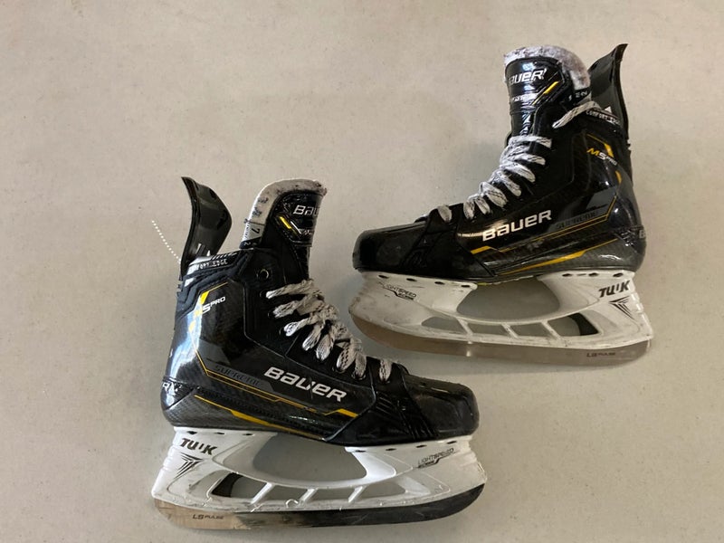 Used Senior Bauer Supreme M5 Pro Hockey Skates Size 7 | FIT 2