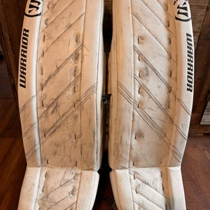 31” Warrior Ritual G4 Goalie Leg Pads (Used)