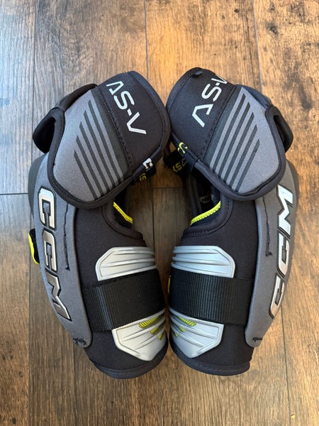 Senior Large CCM Tacks AS-V Elbow Pads (Used)