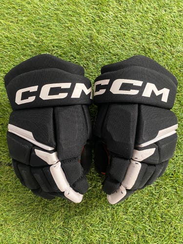 Black Senior CCM Next Gloves 13" (Used)
