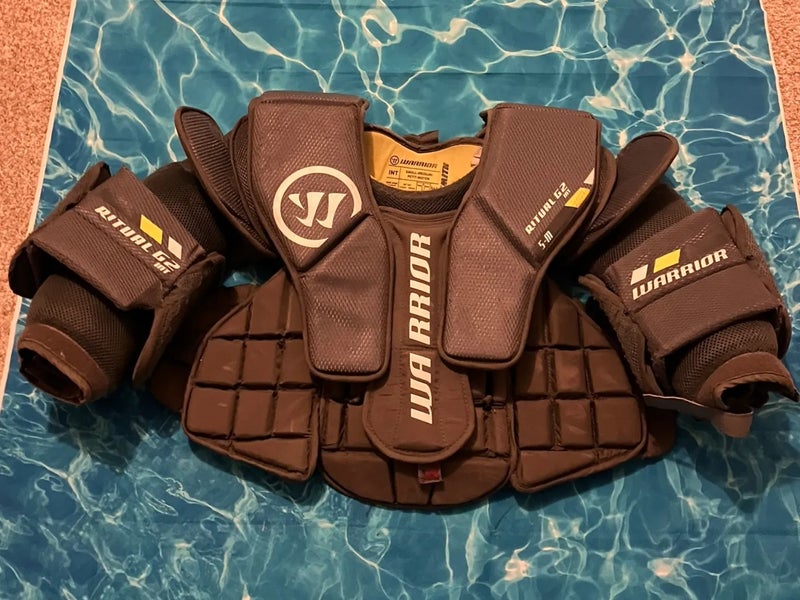 Intermediate Small / Medium Warrior Ritual G2 Goalie Chest Protector (Used)
