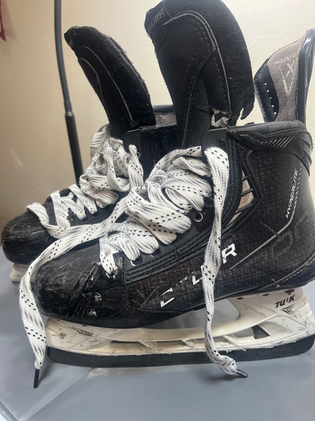 Bauer Vapor Hyperlite Hockey Skates  Pro Stock Size 6.5 (Used)