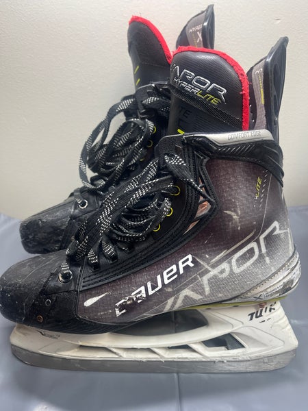 Bauer Vapor Hyperlite Hockey Skates Extra Wide Width 7 (Used)