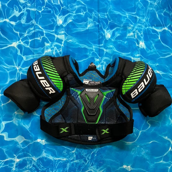 Large Youth Bauer bauer x Shoulder Pads (Used)