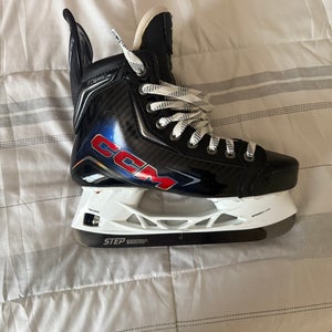 2025 CCM JetSpeed FT8 Pro Hockey Skates Regular Width Size 5.5 (New)
