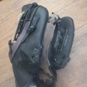 RH Mizuno Prospect Series kids PowerClose Baseball Glove 9" (Used)