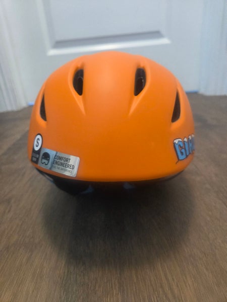 Kid's Small Giro Launch ski/snow Helmet and Chico goggle combo (Used)