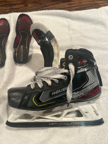 2019 Bauer Vapor 2X Pro Hockey Goalie Skates Extra Wide Width Size 4.5 (Used)