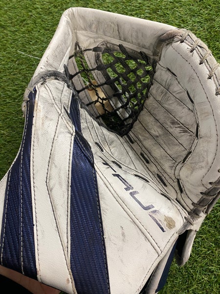 True L20.2 Pro Goalie Gloves Pro Stock | Senior Regular