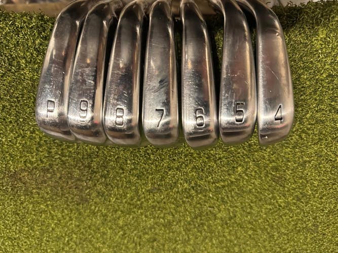 Mizunp Pro 225 4-PW Iron Set, Nippon Modus Tour 105 Stiff Flex, RH