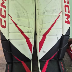 2023 30" CCM Extreme Flex 6 Goalie Leg Pads (Used)