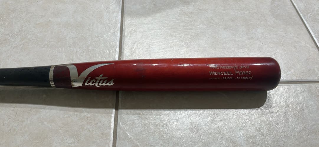 Victus Bat (-3) 31 oz 33.5" (Used)