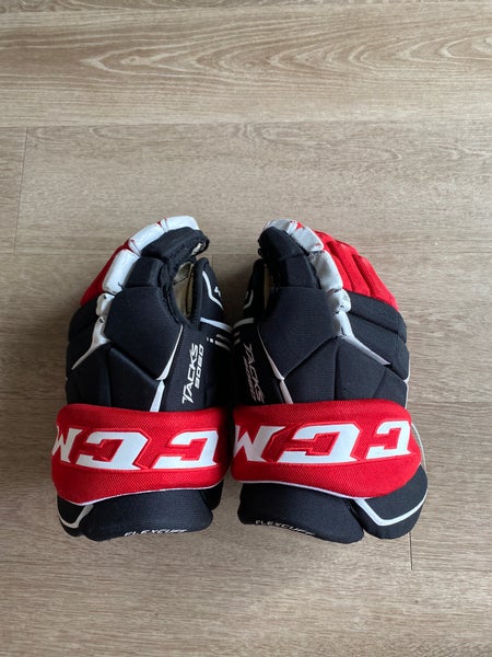 CCM Tacks 9060 Gloves 14" Pro Stock (Used)