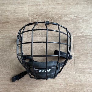 Medium CCM FM580 Full Cage (Used)