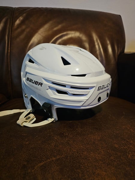 Large Bauer Re-Akt 150 Helmet (Used)