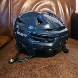 Medium Bauer Re-Akt 155 Helmet (Used)