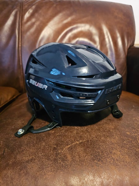 Medium Bauer Re-Akt 155 Helmet (Used)