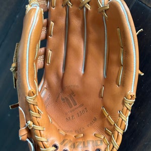 Mizuno MZ1302 Softball Glove (Used)
