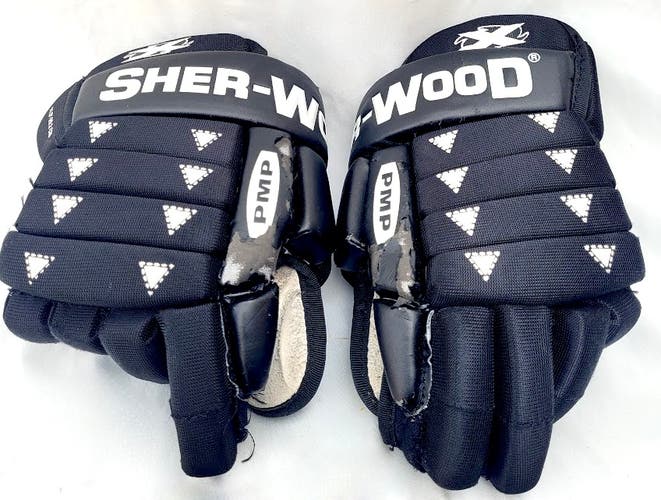 Sherwood PMP Black Hockey Gloves Junior 11.5" (Used) Hole in palm. Fits Adult 12