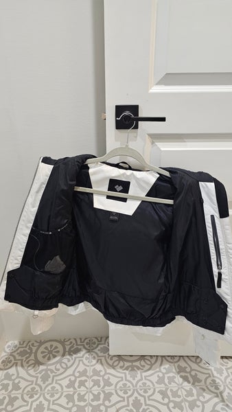 White/Charcoal Gray Women's Obermeyer Transverse Jacket Size 2, Like New