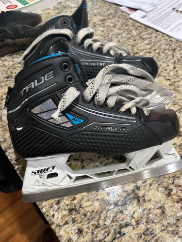 2024 True Catalyst 5X4 Hockey Goalie Skates 7.5 (Used)