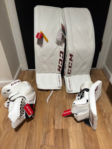 33" CCM Premier II Pro Regular Goalie Full Set (New)