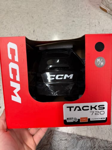 Medium CCM Tacks 720 Helmet (New)
