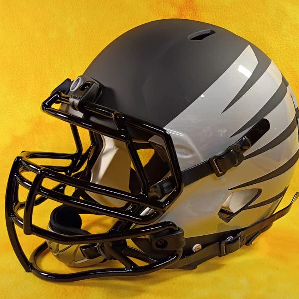 football helmet adult visor NXTRND VZR1® Clear Lock System provides a recommend-the-certified-sweatsaver-color-collection Live Out There: Jansport Size:OFA