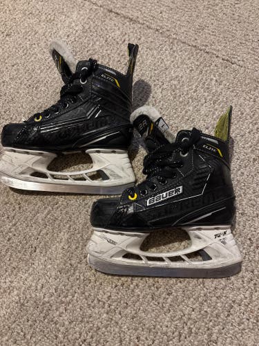 2022 Bauer Supreme Elite Hockey Skates Regular Width Size 1 (Used)