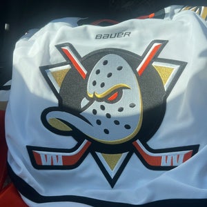 White Size 46 Adult Unisex Bauer Jersey (New)