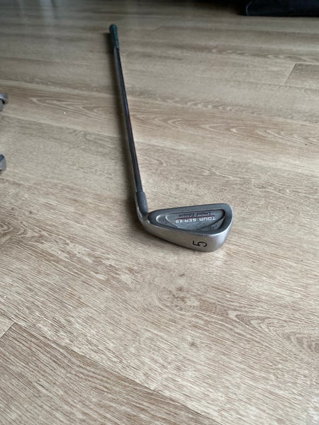 Men's Tour 5 Iron Right Handed Steel Shaft (Used)