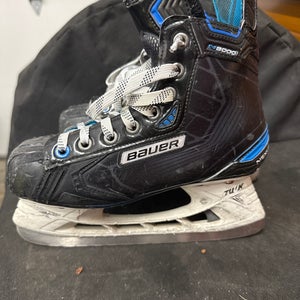 2016 Bauer Nexus N8000 Hockey Skates Size 4 (Used)