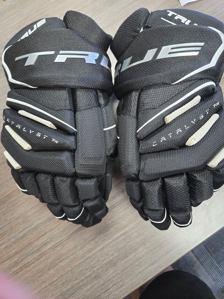 True Catalyst 7X Gloves 15" (Used)