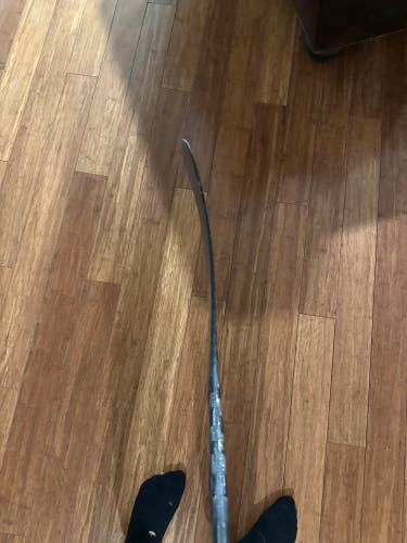 Junior Extra Lite Right Handed Hockey Stick P29 (New)