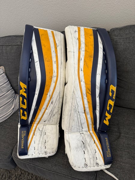 35" CCM Regular Goalie Full Set (Used)