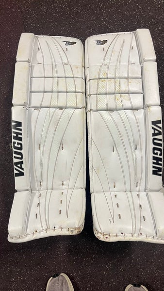 34" Vaughn Velocity V7 Goalie Leg Pads (Used)