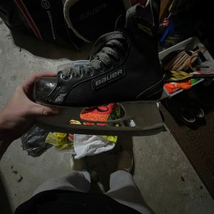 2015 Bauer Supreme 140 Hockey Skates Regular Width 7.5 (Used)